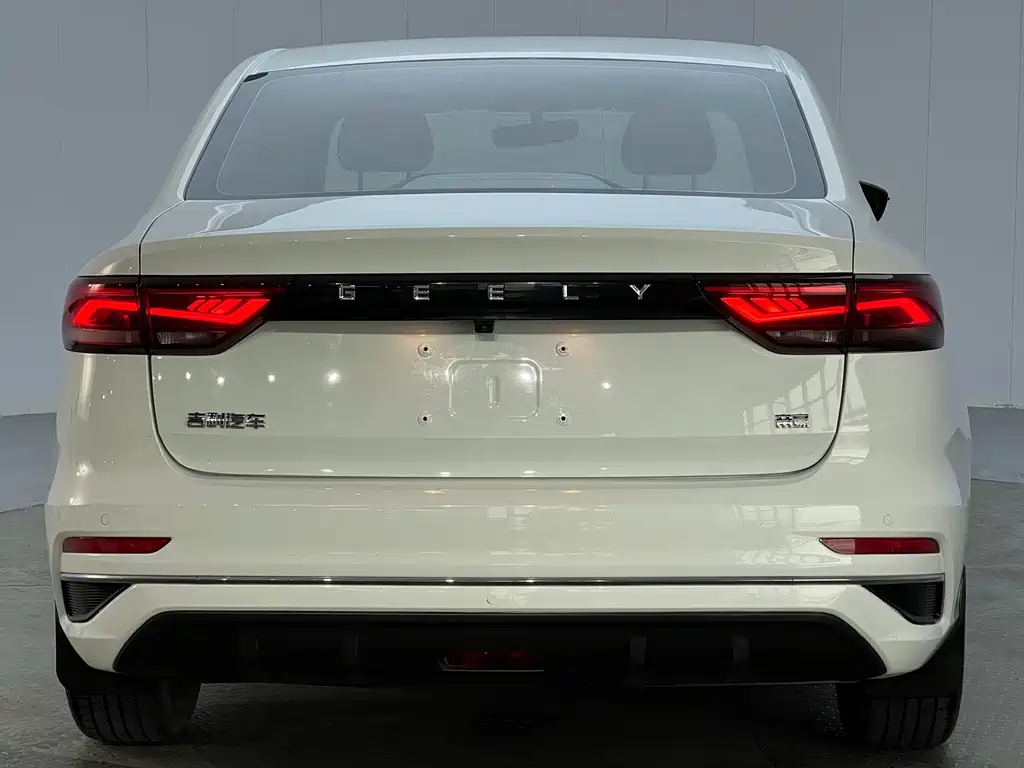 Geely Emgrand — миниатюра 20