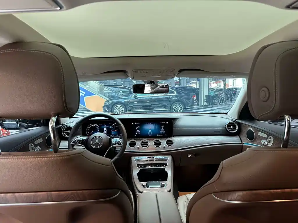 MERCEDES-BENZ E CLASS