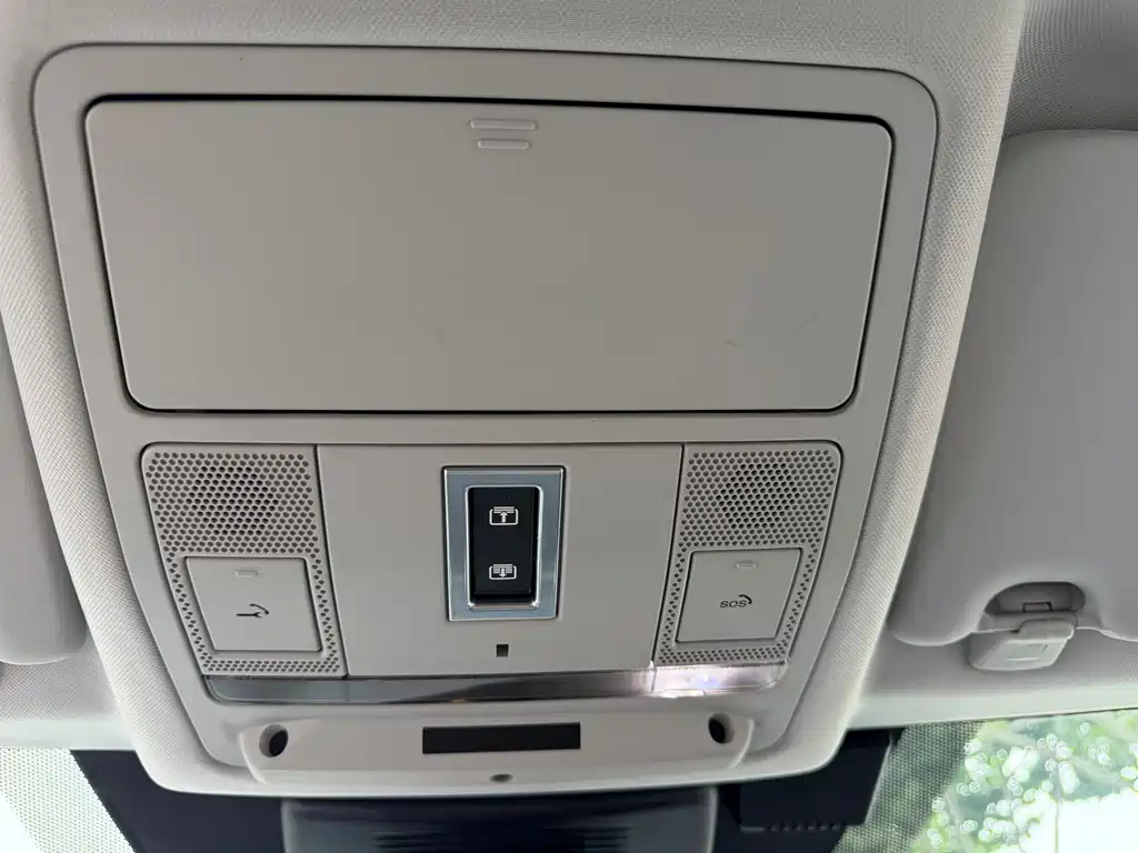 Land Rover Discovery Sport — миниатюра 24