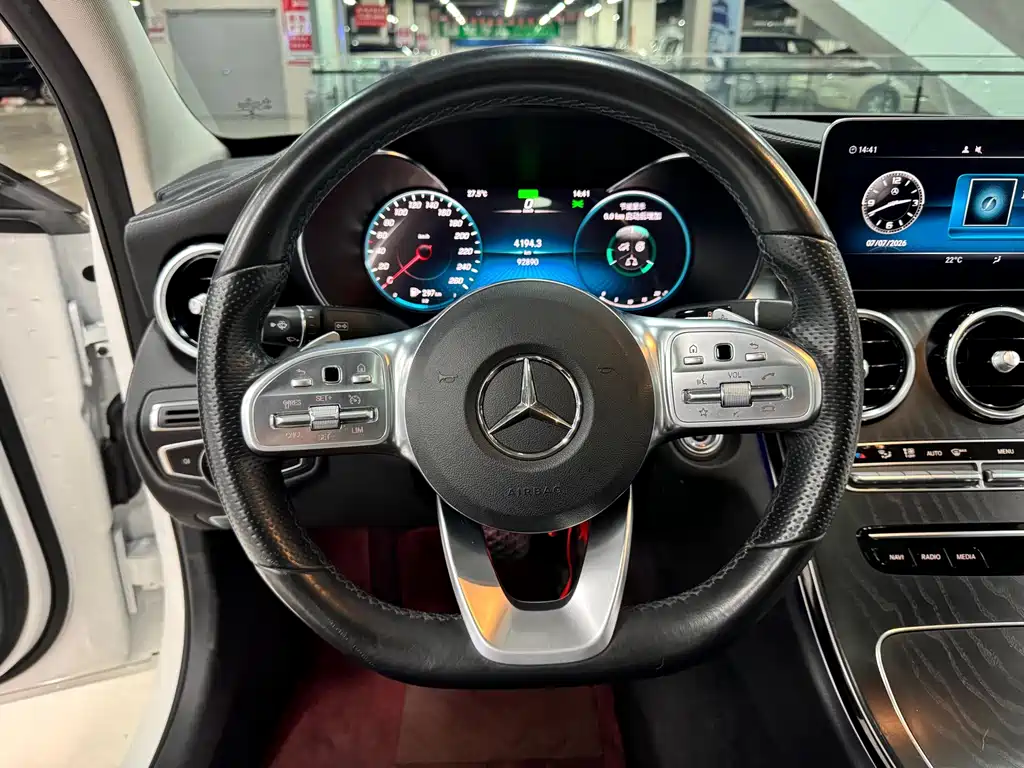 Mercedes-Benz C-Class — миниатюра 14