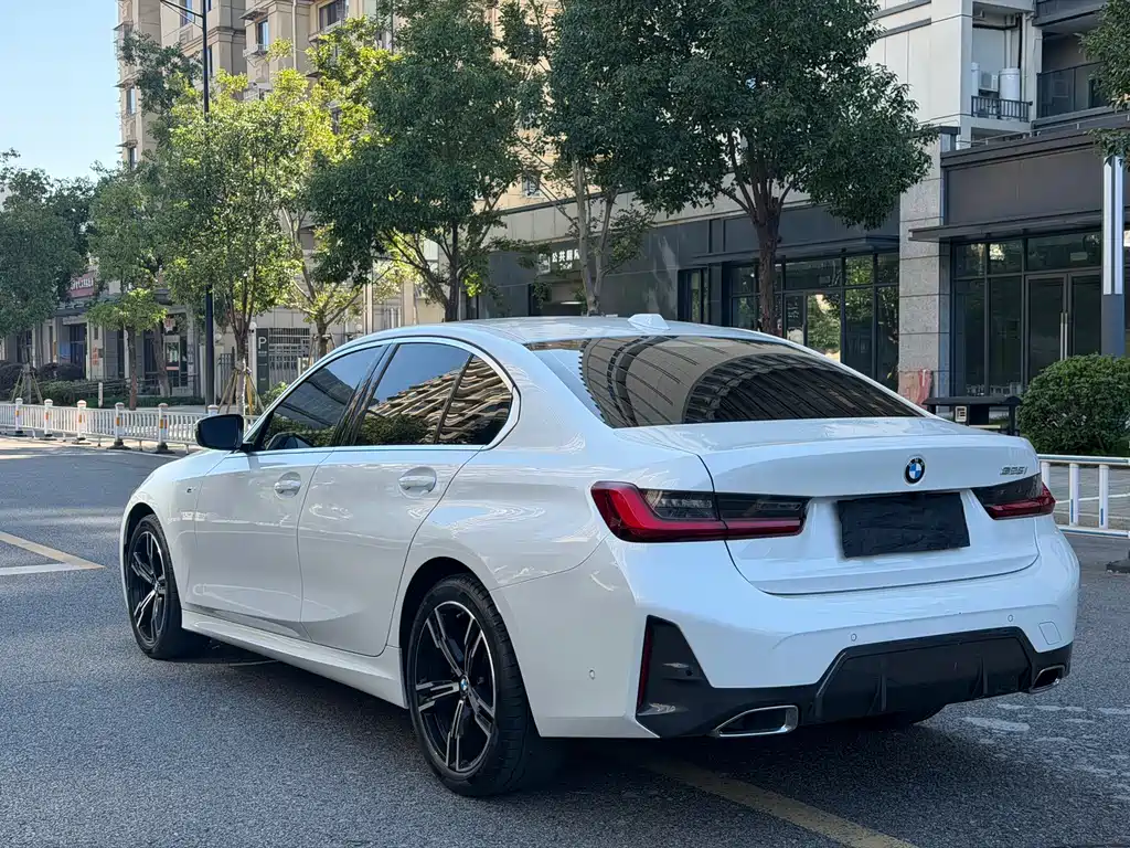 BMW 3 Series — миниатюра 18