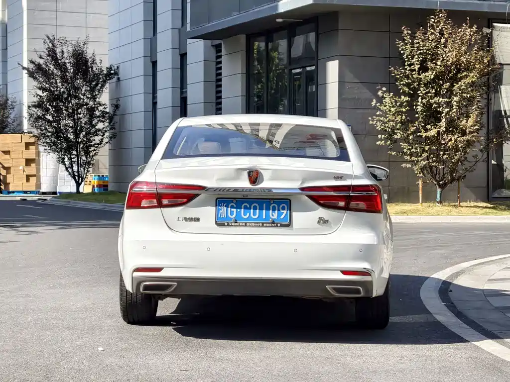 Roewe i6 Classic — миниатюра 8