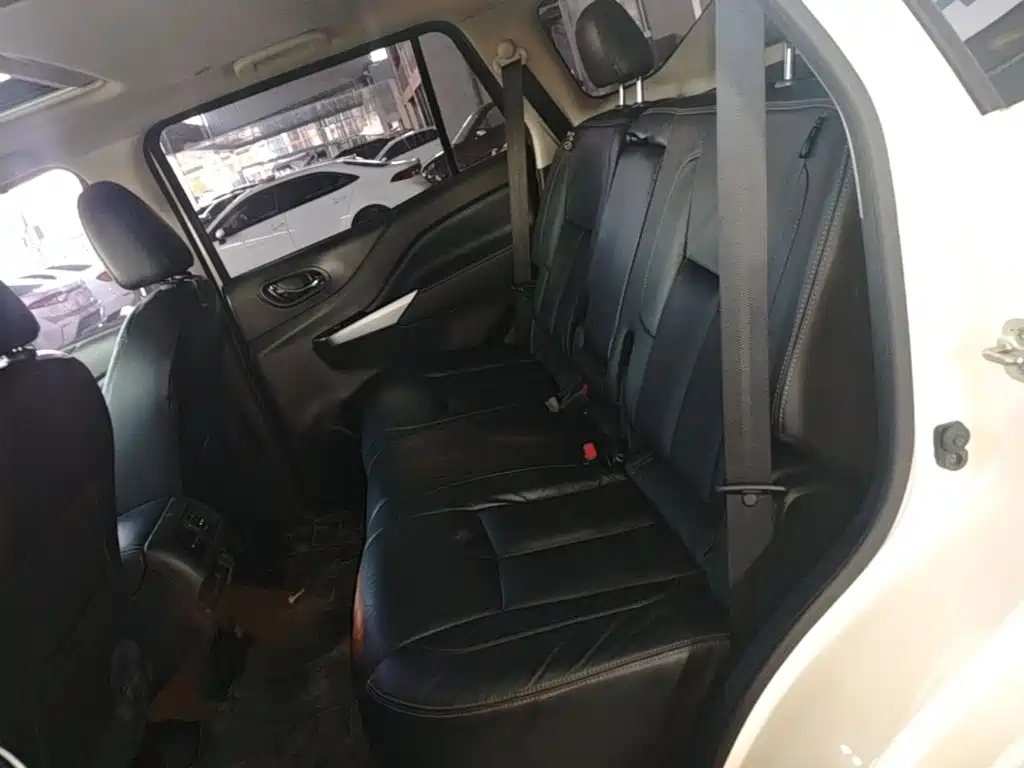 Nissan Terra — миниатюра 17