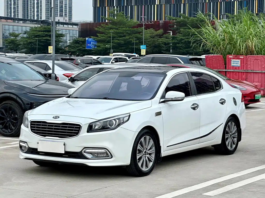 Kia K4