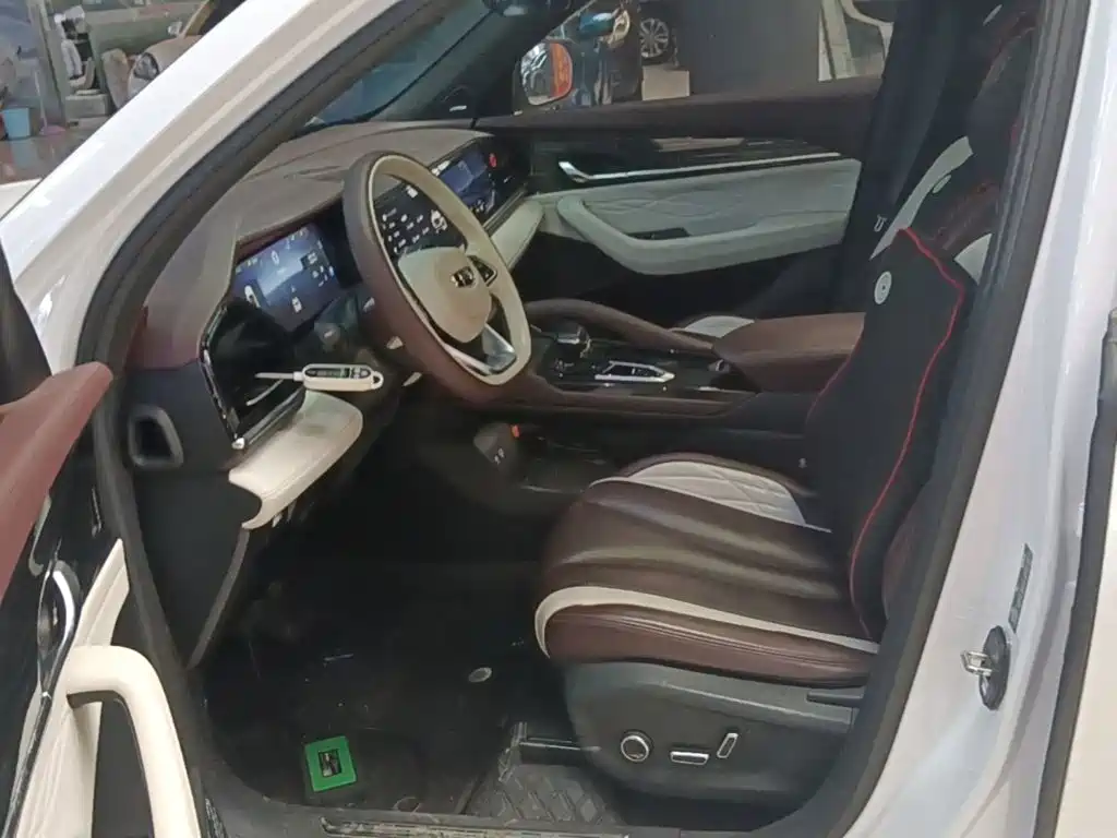 Geely Xingyue L — миниатюра 15