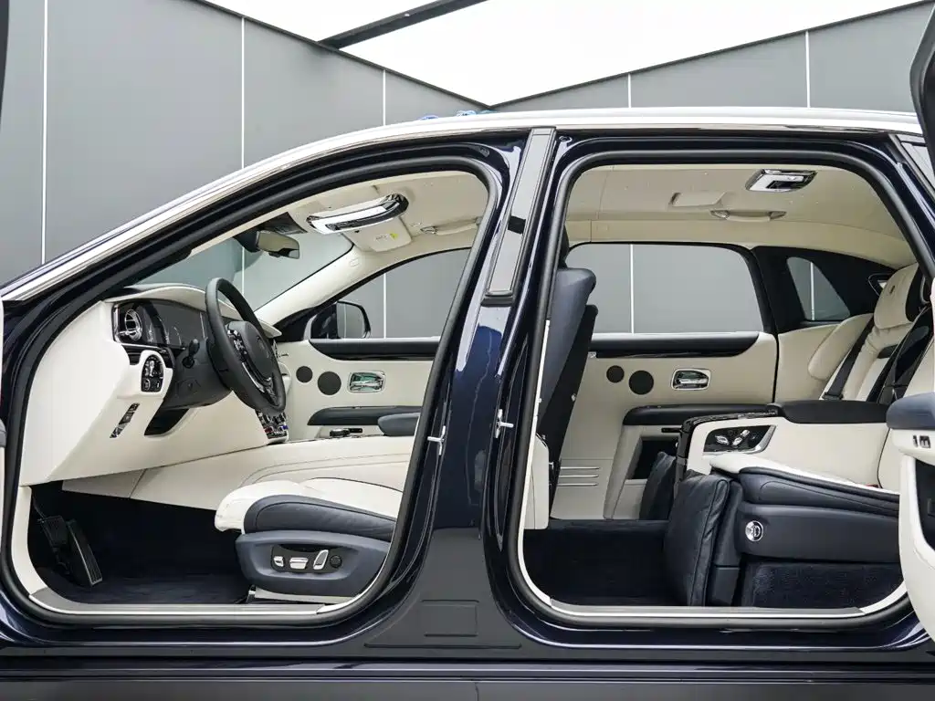 Rolls-Royce Ghost — миниатюра 11