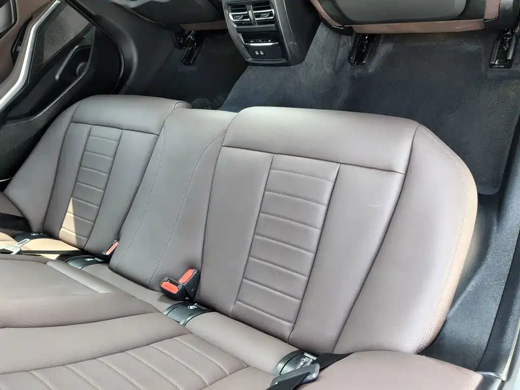BMW 3 Series — миниатюра 18