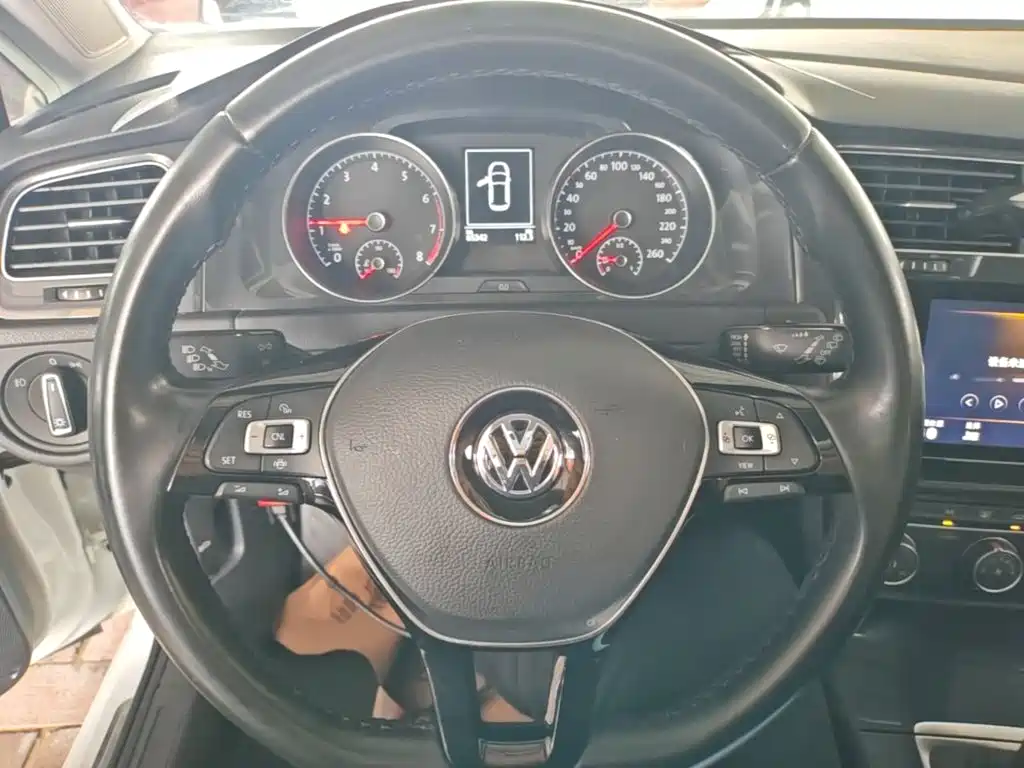 Volkswagen Golf — миниатюра 11