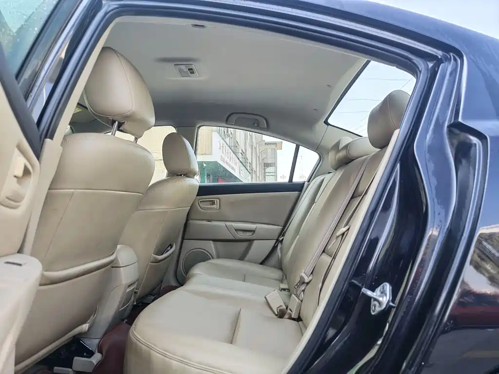 Mazda Mazda3 2007 1.6L AT