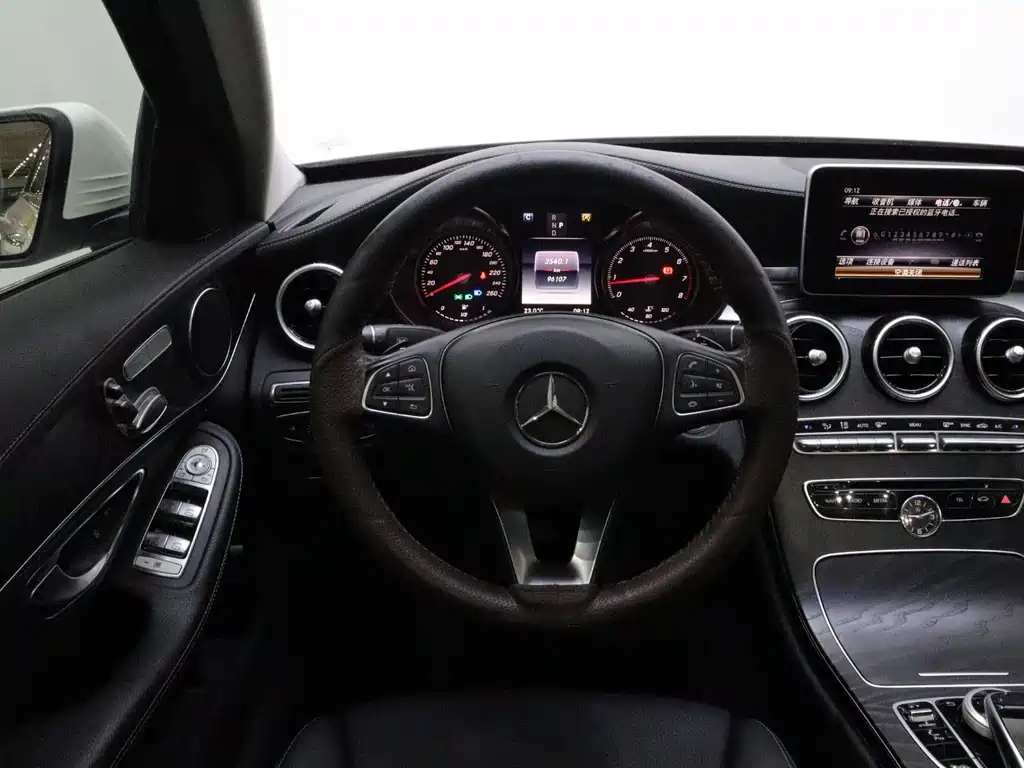 Mercedes-Benz C-Class — миниатюра 16