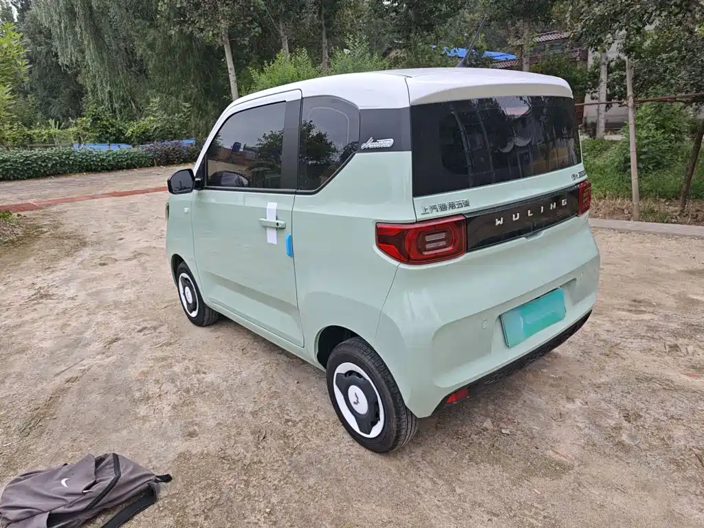 Wuling MINIEV — миниатюра 5
