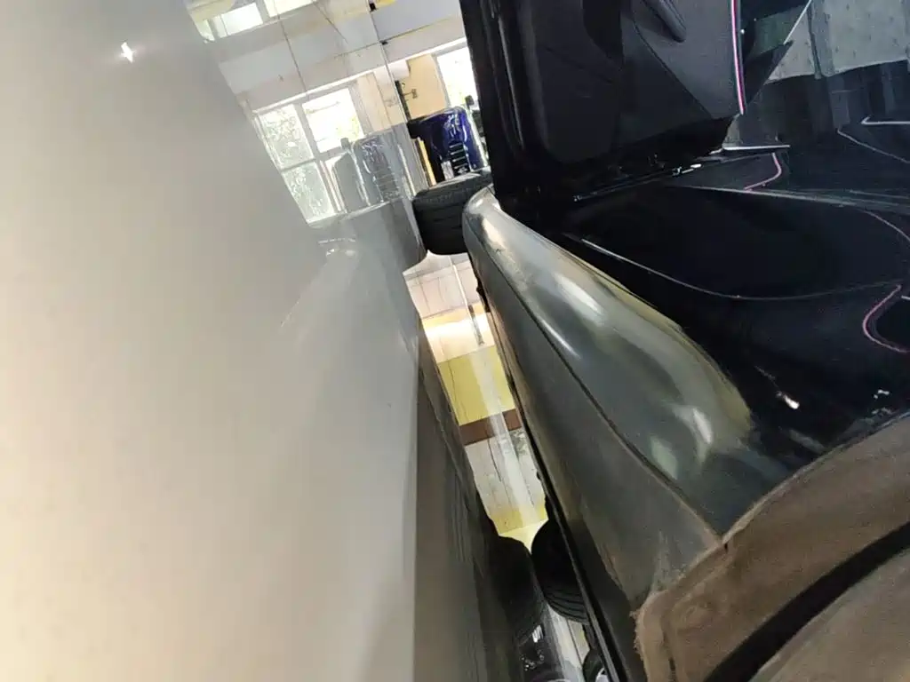 Tesla Model 3 — миниатюра 22