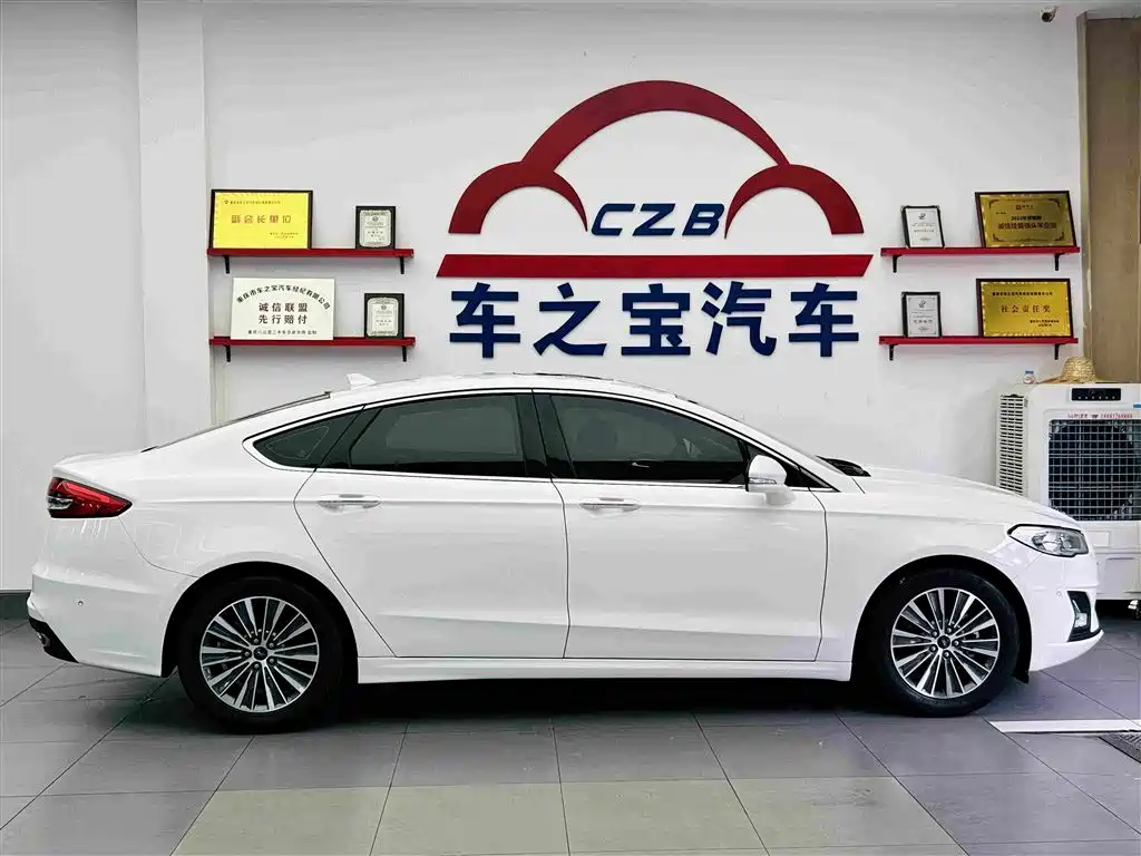 Ford Mondeo — миниатюра 9
