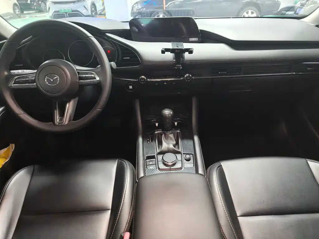 Mazda 3 Axela — миниатюра 8