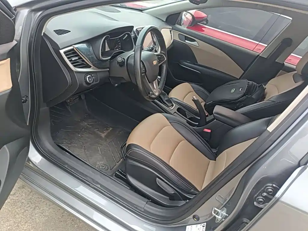 Chevrolet Monza — миниатюра 16