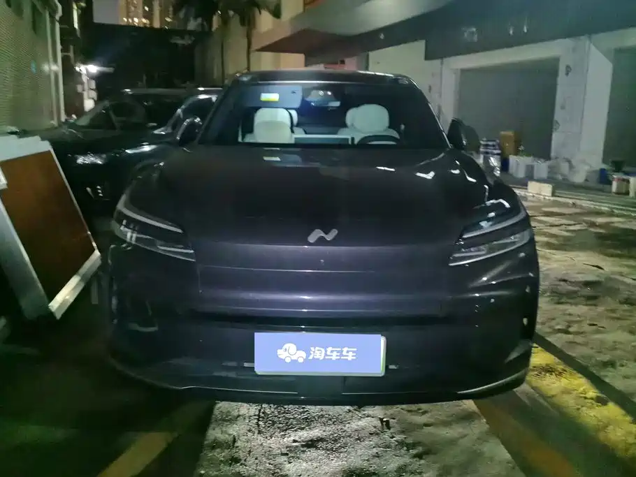 Onvo L90 2025 Max мест