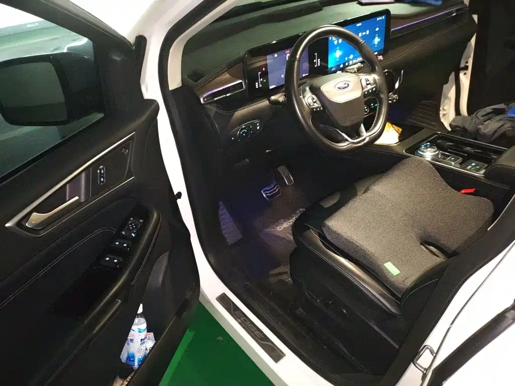 Ford Edge — миниатюра 12