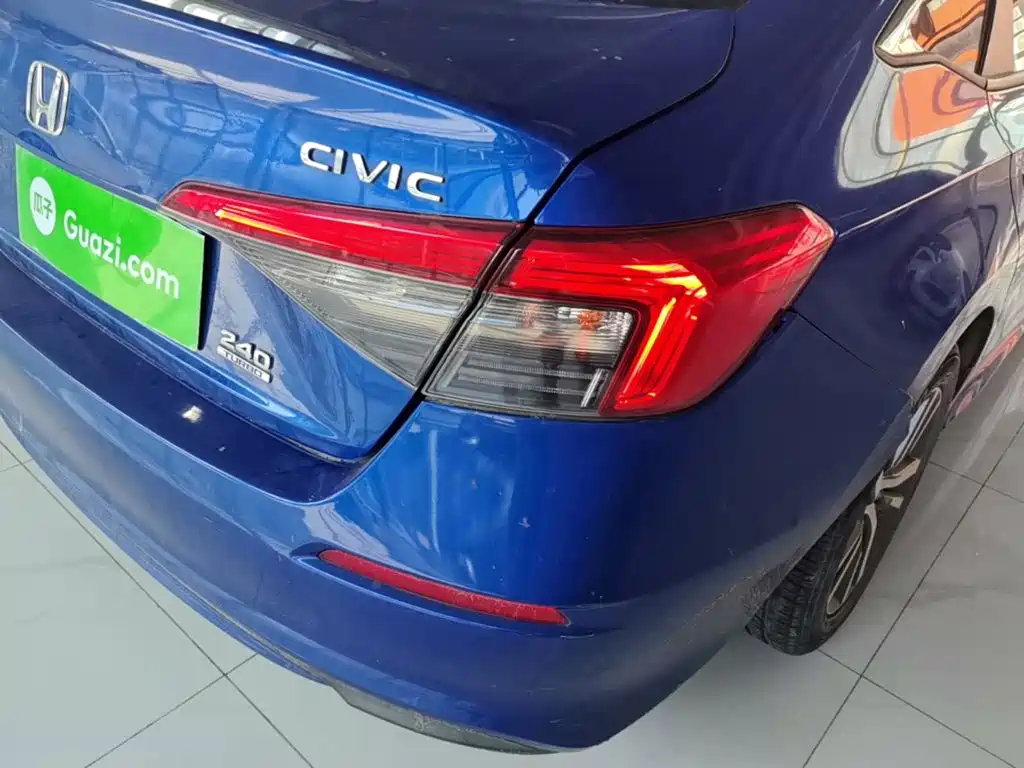 Honda Civic — миниатюра 8