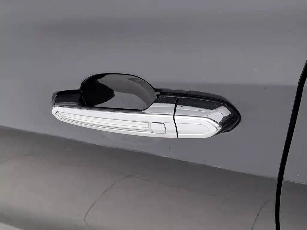 Cadillac XT4 — миниатюра 18