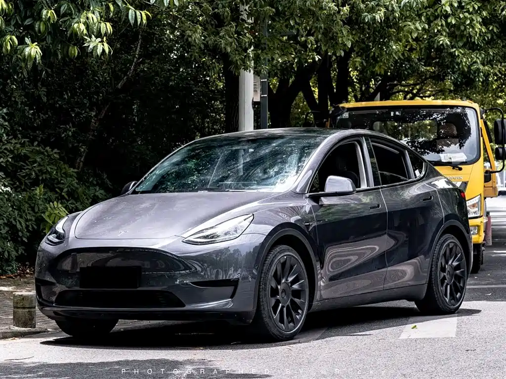 Tesla Model Y 2022