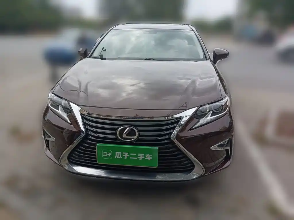 Lexus ES — миниатюра 2
