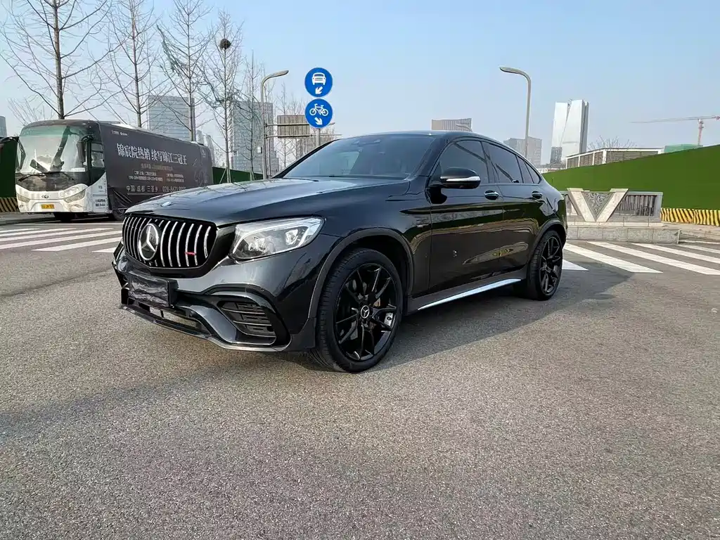 Mercedes-Benz GLC Coupe AMG 2020