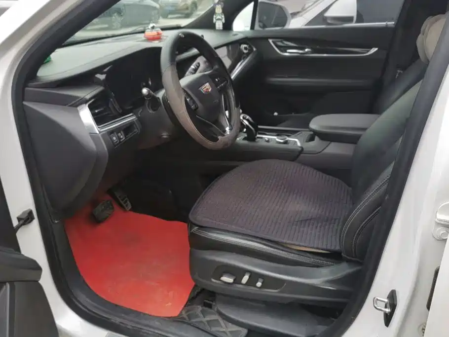 Cadillac XT6 — миниатюра 9