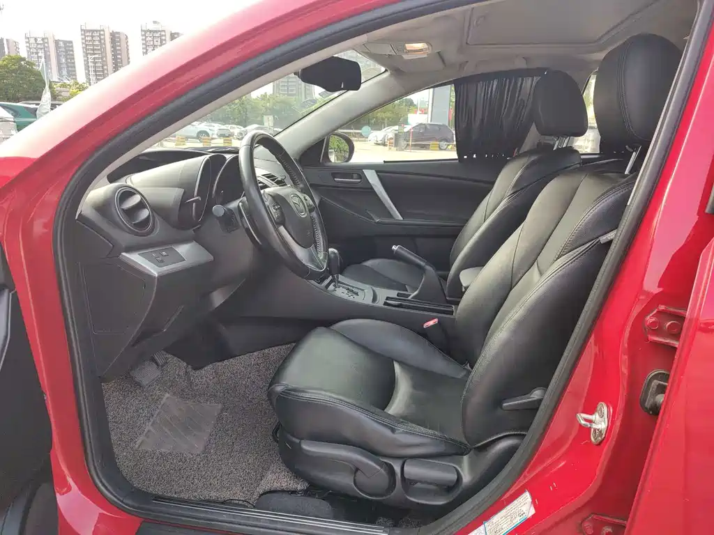 Mazda 3 Xingcheng — миниатюра 8