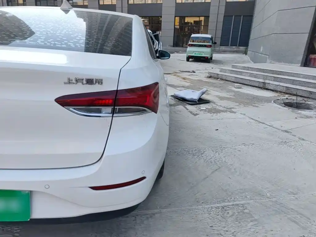 Buick Excelle — миниатюра 8