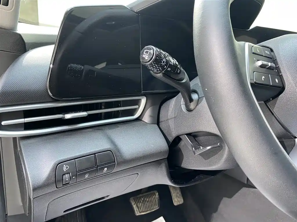 Hyundai Elantra 2023 Silver/gray из Китая
