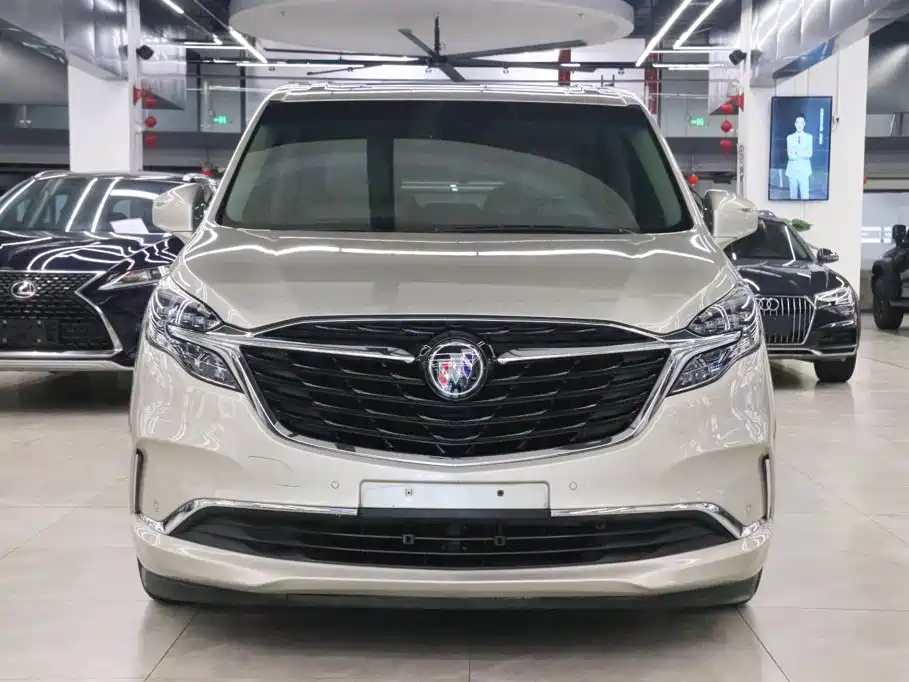 Buick GL8 — миниатюра 2