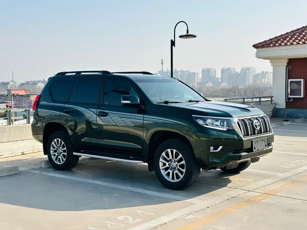 TOYOTA PRADO