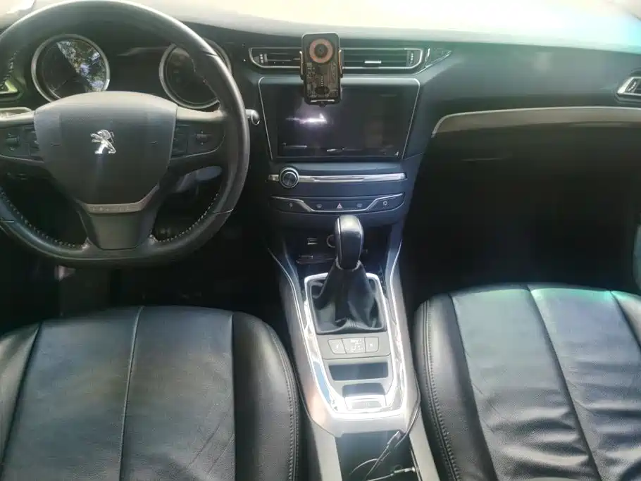 Peugeot 408 — миниатюра 12