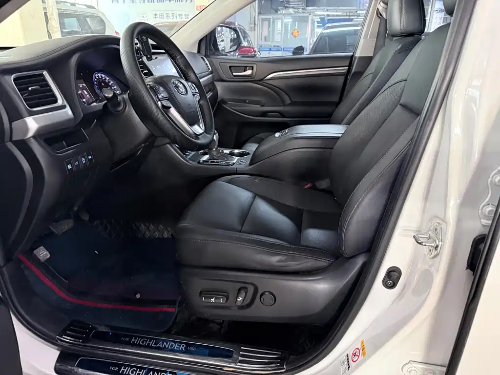 Toyota Highlander — миниатюра 8