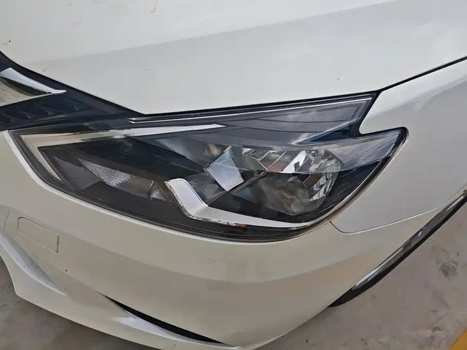 Nissan Sylphy — миниатюра 5