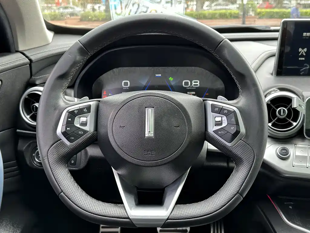 WEI PAI WEI BRAND VV7