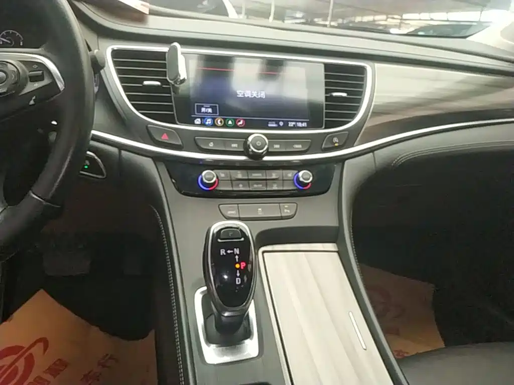 Buick LaCrosse — миниатюра 13