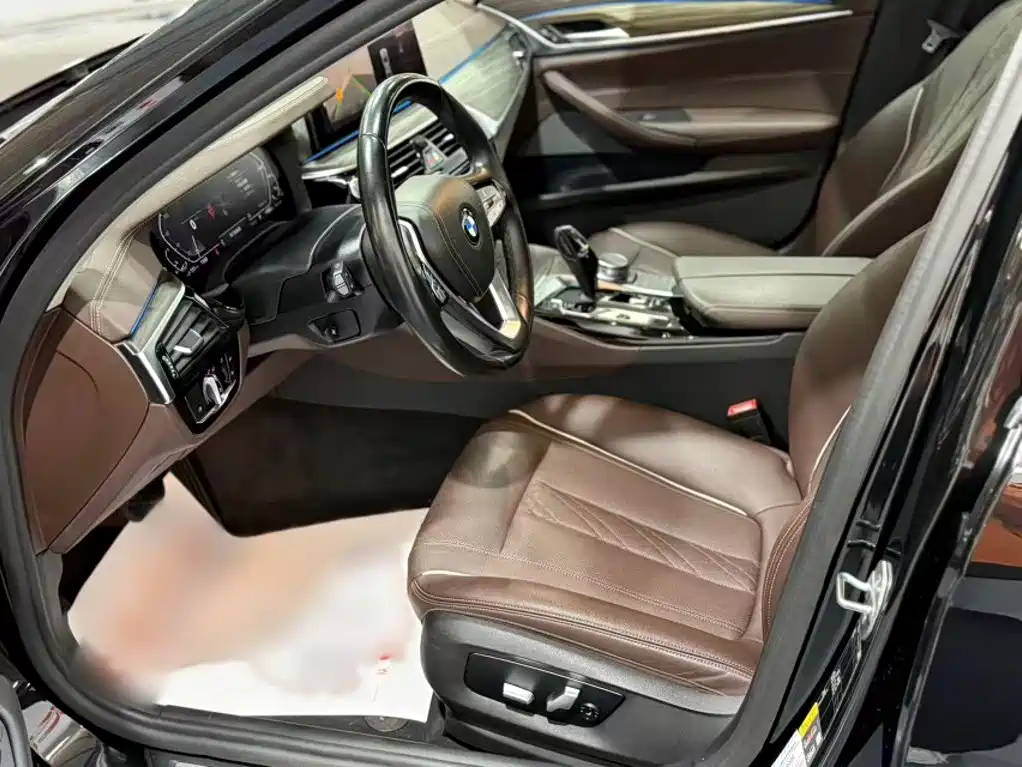 BMW 5 Series New Energy — миниатюра 16