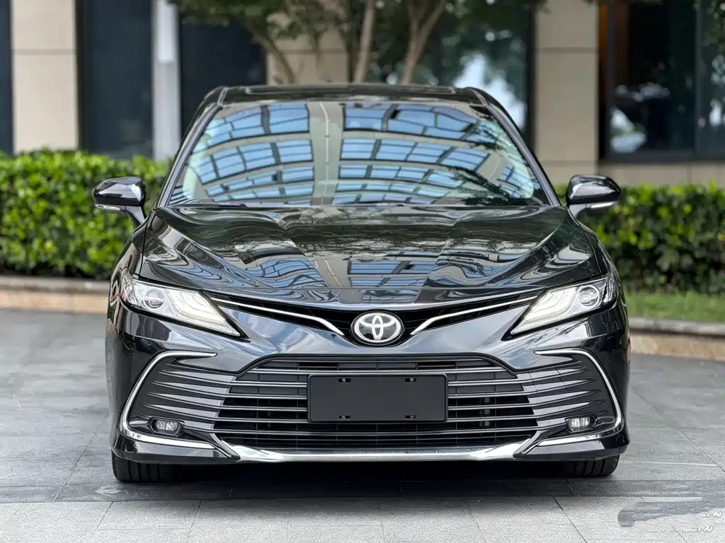 Toyota Camry — миниатюра 2