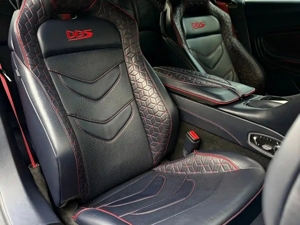 Aston Martin DBS — миниатюра 10