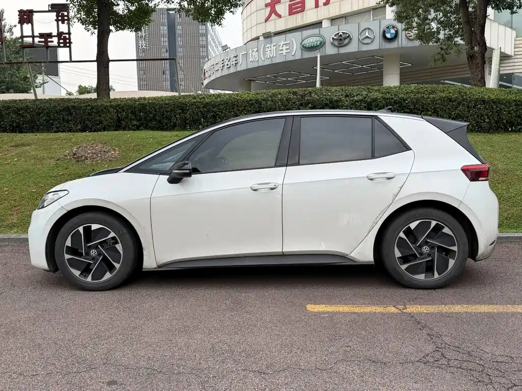 Volkswagen ID.3 — миниатюра 3