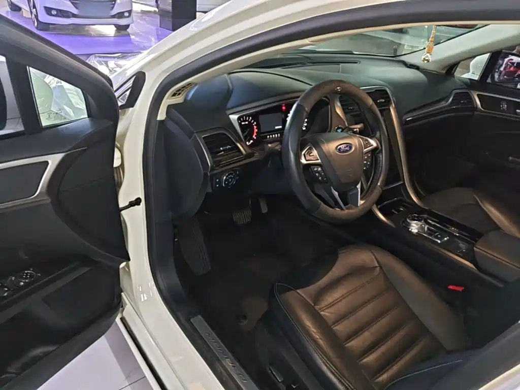 Ford Mondeo — миниатюра 16
