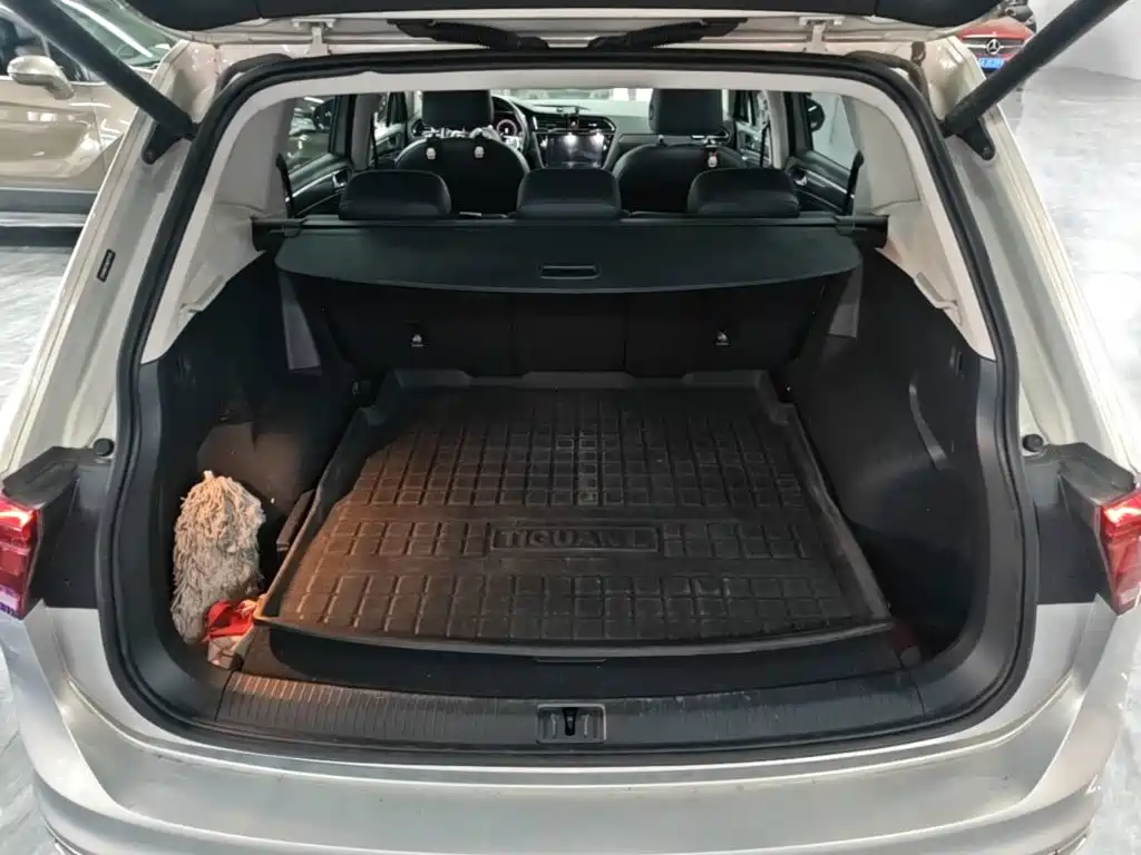 Volkswagen Tiguan L — миниатюра 19