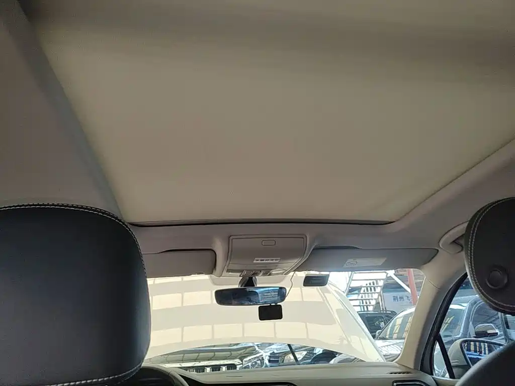 Volkswagen Tiguan L — миниатюра 18