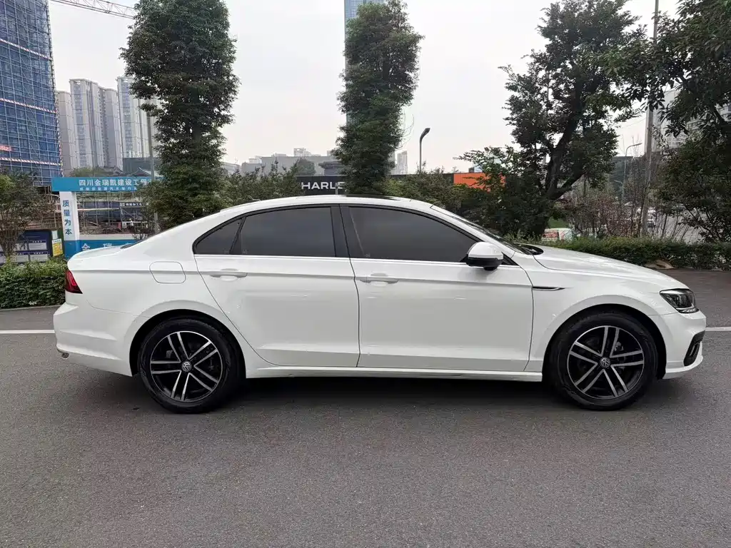 Volkswagen Lamando — миниатюра 4