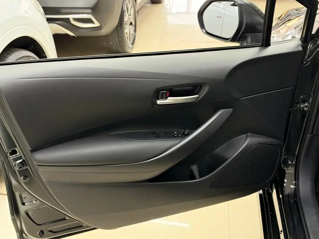 Toyota Corolla — миниатюра 14