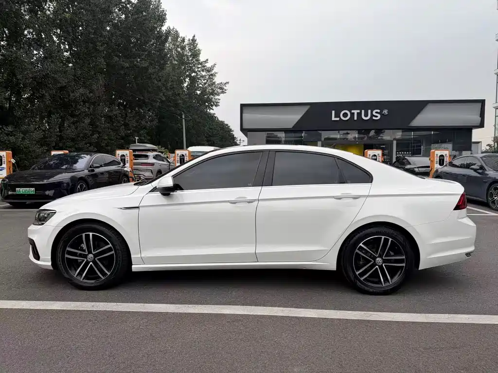 Volkswagen Lamando — миниатюра 8