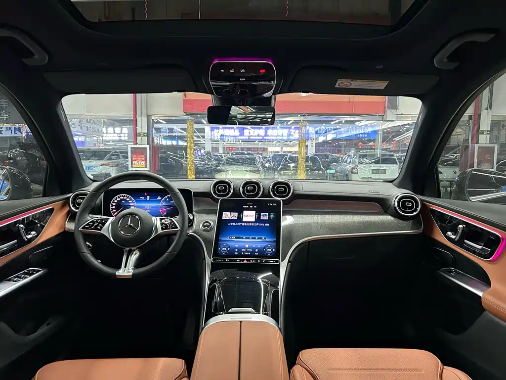 Mercedes-Benz GLC 2025 GLC 260 L 4MATIC