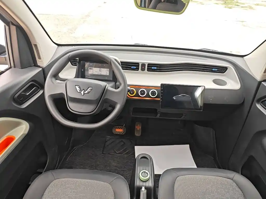 Wuling MINIEV — миниатюра 10