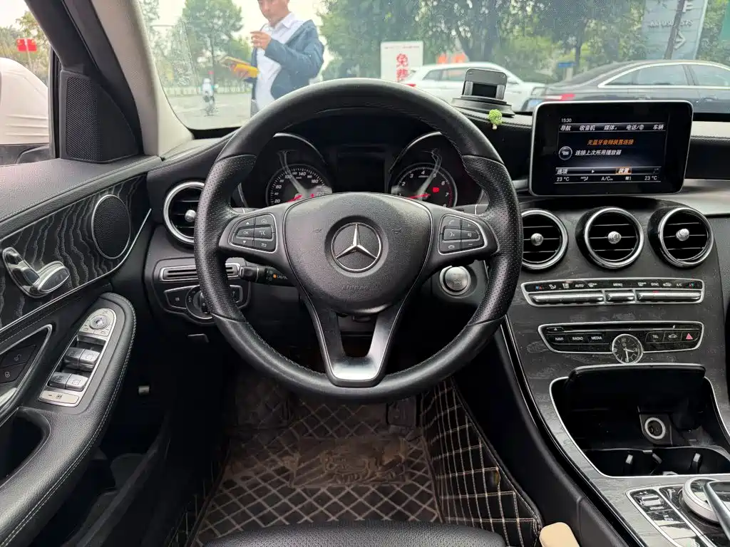 Mercedes-Benz C-Class — миниатюра 14
